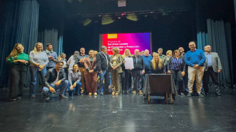 Firma de convenios para fortalecer las políticas de niñez