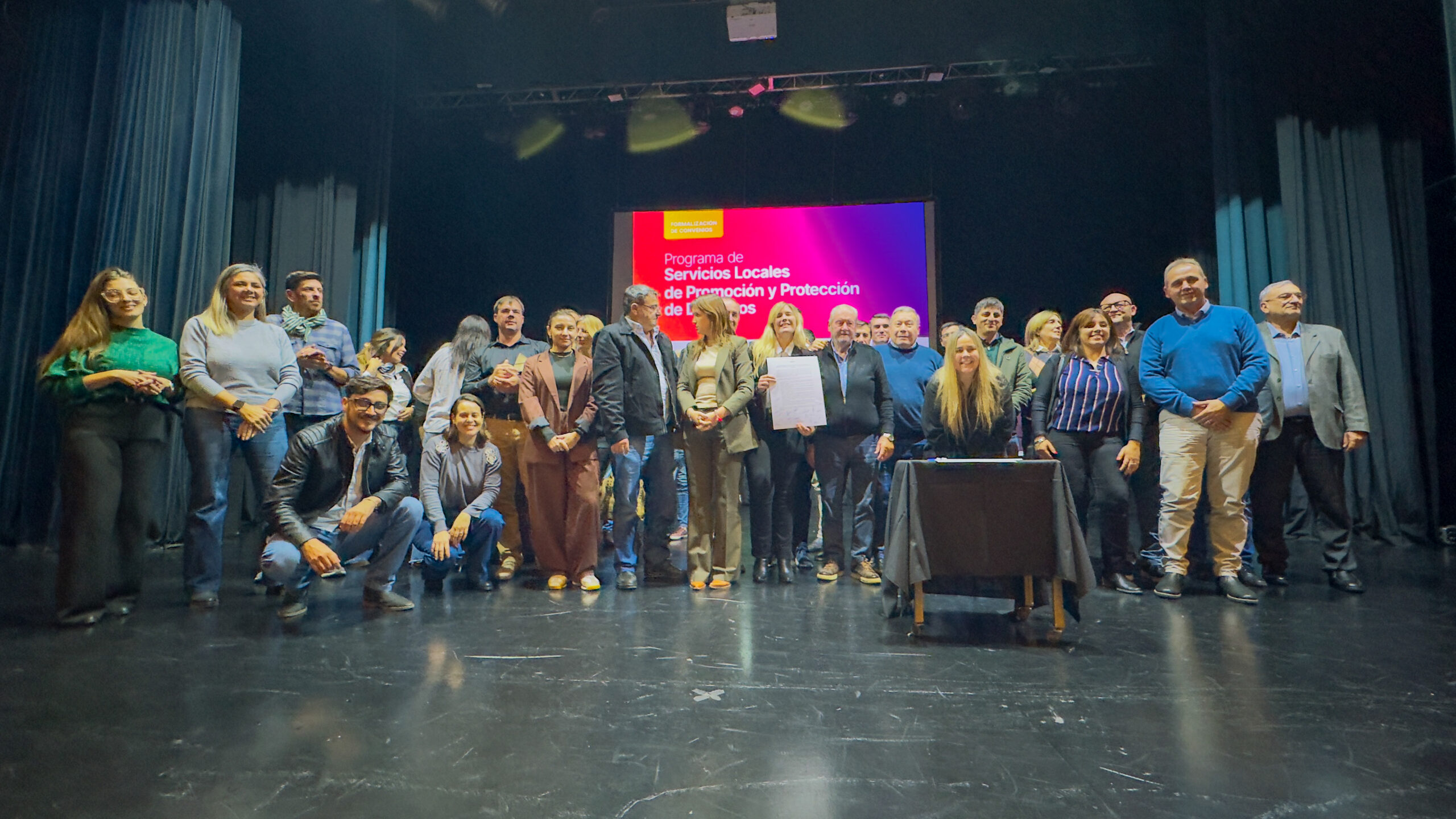 Firma de convenios para fortalecer las políticas de niñez