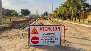 Comenzó la construcción del cordón cuneta en calle Los Sauces